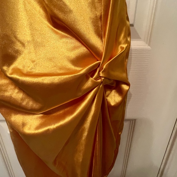 NWT JLUXLABEL sold out yellow satin Aldis dress, size S and M available. - Picture 4 of 13